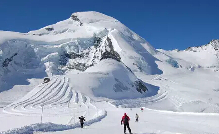 峨眉山滑雪场 2.png